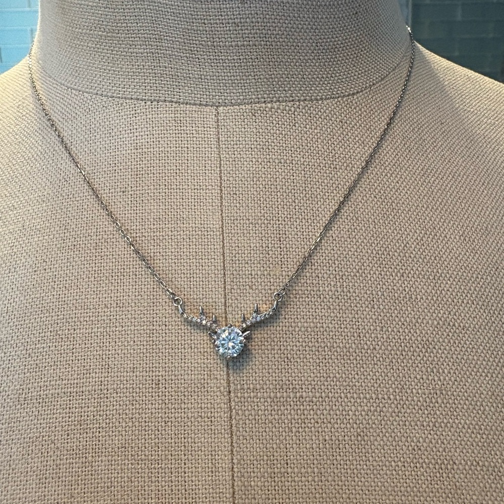 Silver antler Pendant Necklace